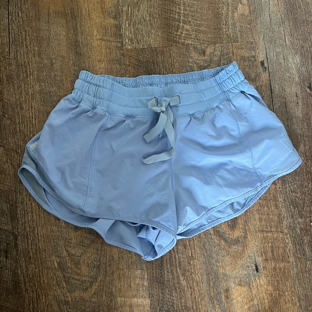 Lululemon Hotty Hot Shorts! Size 4, 2.5 inseam